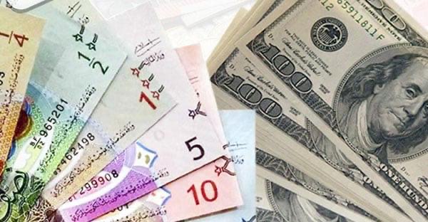 استقرار سعر صرف الدينار الليبي أمام الدولار واليورو في تعاملات الخميس